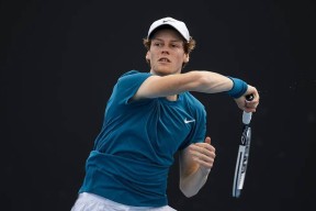 穆古鲁扎在中国队比赛中晋级下一阶段，爆冷引发热议！引发球迷热议的简单介绍