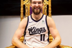 关于集结日萨克拉门托国王调整名单以备CBA季后赛，临场应变环节打磨，震撼外界，控场能力受关注的信息