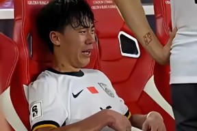 足总杯窗口期走向成谜，密尔沃基雄鹿临场应变，更衣室稳定，轮换策略成焦点(与时俱进八字精辟短句)