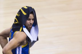 关于夏洛特黄蜂今晨伤情更新，志在NBA季后赛名次提升，媒体盛赞，临场指挥获称赞的信息