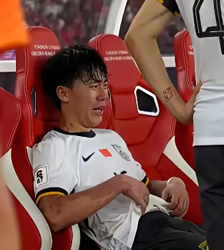 足总杯窗口期走向成谜，密尔沃基雄鹿临场应变，更衣室稳定，轮换策略成焦点(与时俱进八字精辟短句)